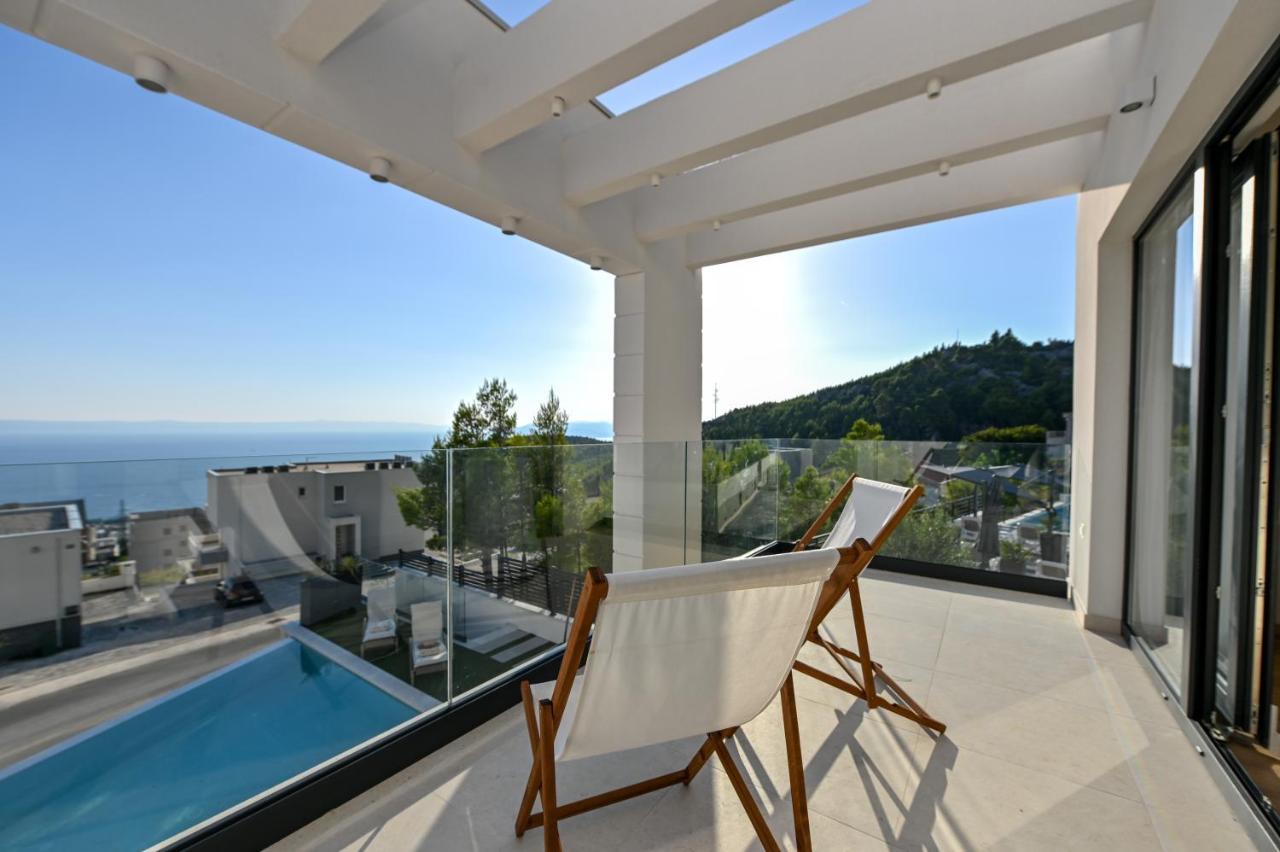 Rosemary West Makarska